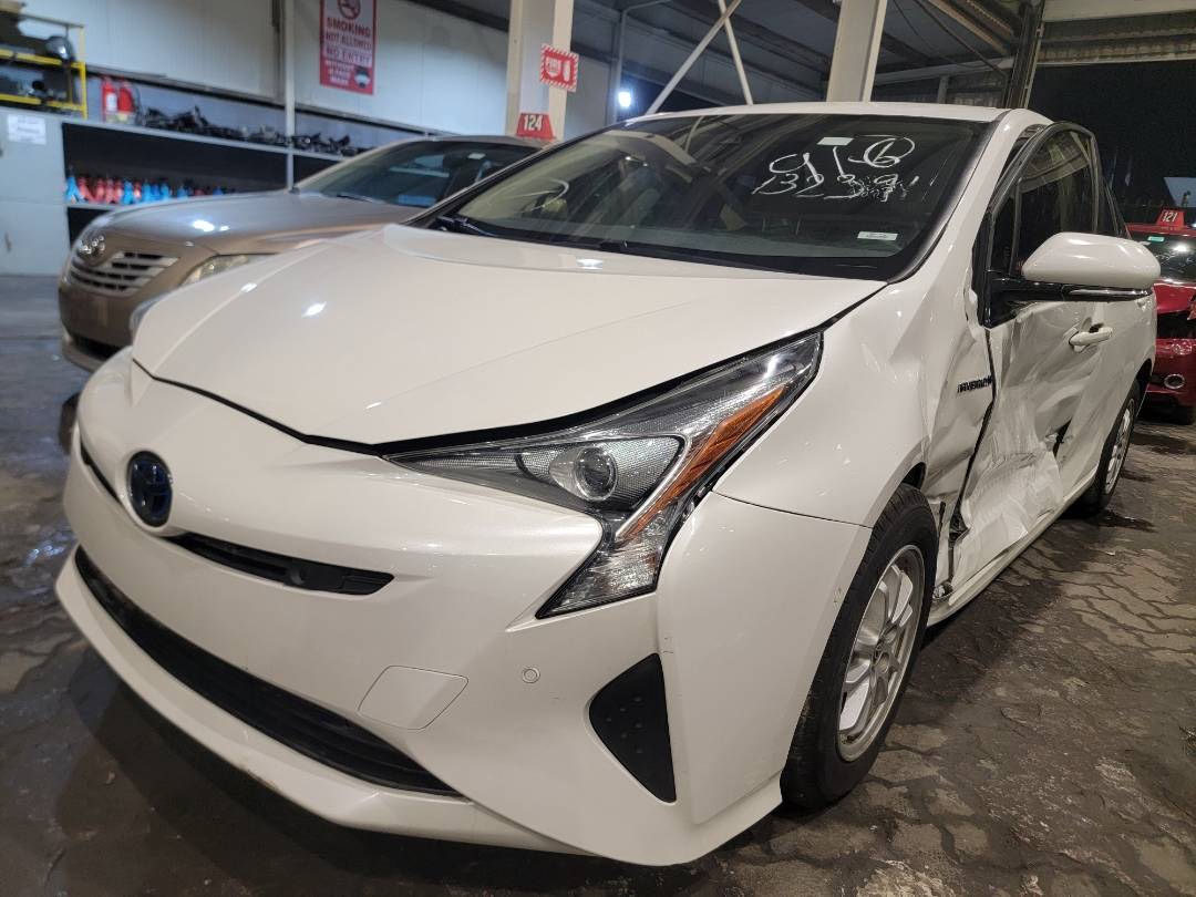 2018 TOYOTA PRIUS — 132391 Miles — Lot 3059224 - Marhaba Auctions Used Cars - Image 4