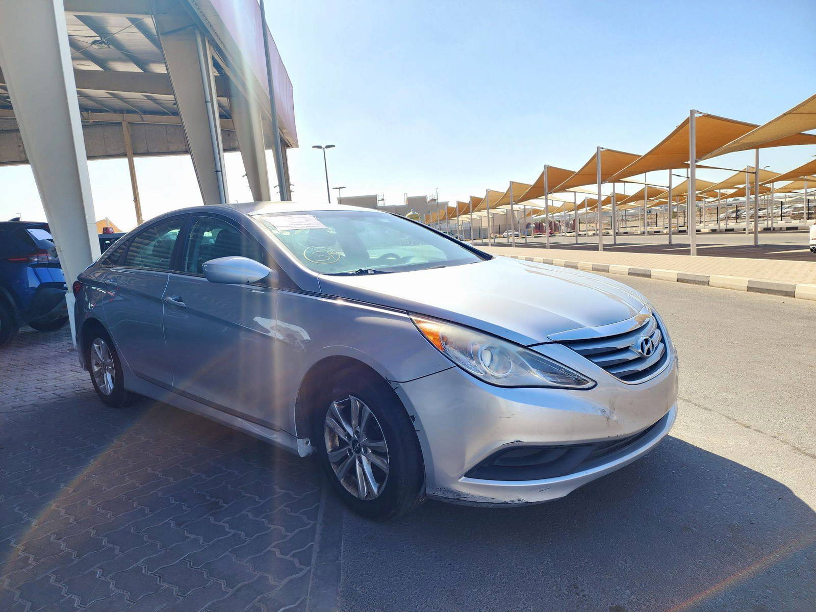 2014 HYUNDAI SONATA — 204072 Miles — Lot 69210424 — Souq - Marhaba Auctions Used Cars - Image 4