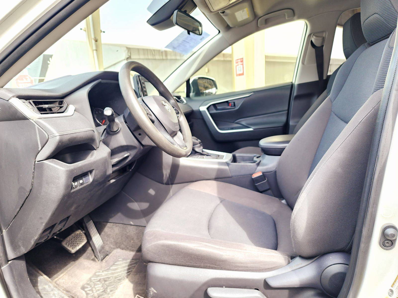 2020 TOYOTA RAV4 — 87152 Miles — Lot D054121 — Souq - Marhaba Auctions Used Cars - Image 8