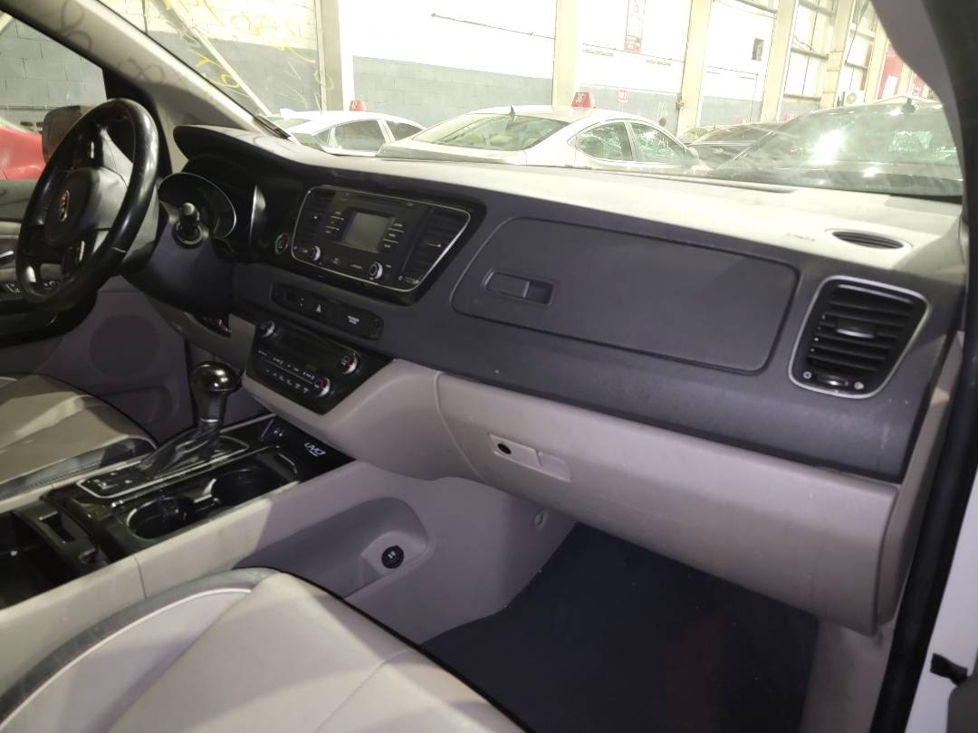 2015 KIA SEDONA — 144125 Miles — Lot 38074156 - Marhaba Auctions Used Cars - Image 9
