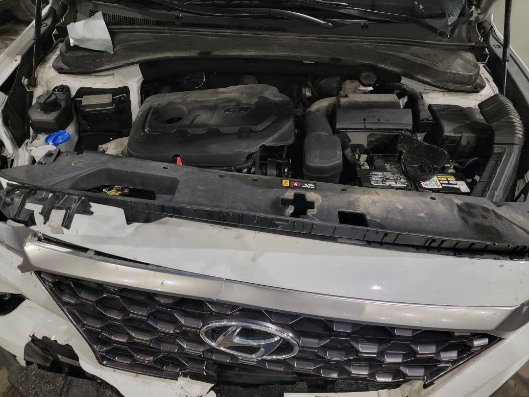 2019 HYUNDAI SANTA FE — 68255 KM — Lot 041066 — Main - Marhaba Auctions Used Cars - Image 11